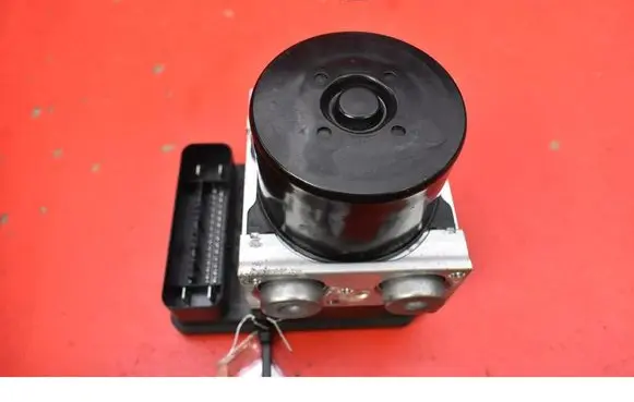 Mazda 3 II ABS Pump 8V612C405CA