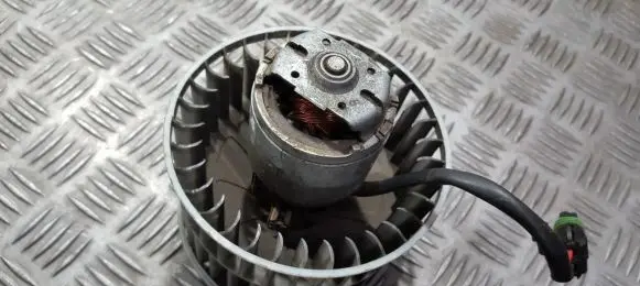 Renault Espace III Heater fan/blower 0130063506