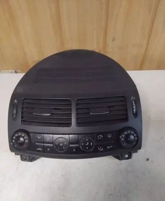 Mercedes-Benz E W211 Climate control unit 2118300090 SW2604 00024404