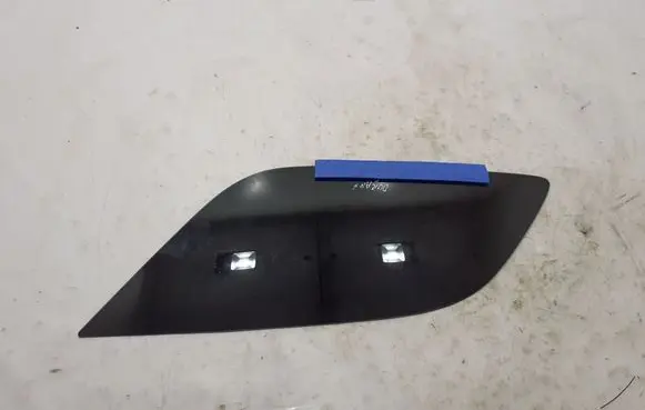 Dodge Durango Rear side window 68092698AA