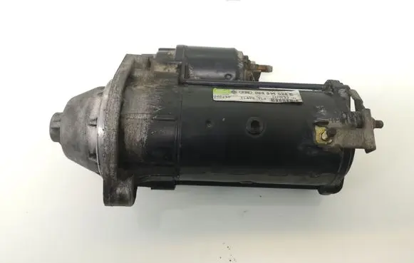 Volkswagen PASSAT B5 Starter motor 068911024E 260299