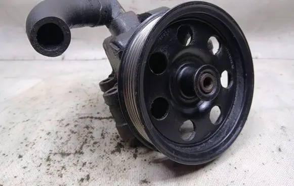 Ford Focus Power steering pump HBD-CV
