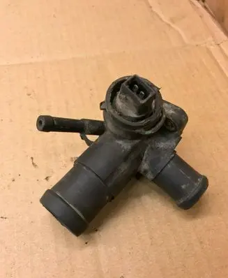 Volkswagen Golf II Coolant temperature sensor 