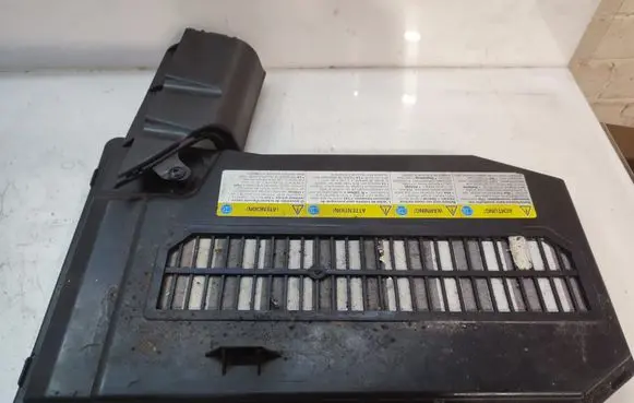 Audi Q7 4L Battery box tray cover/lid 7L0864643