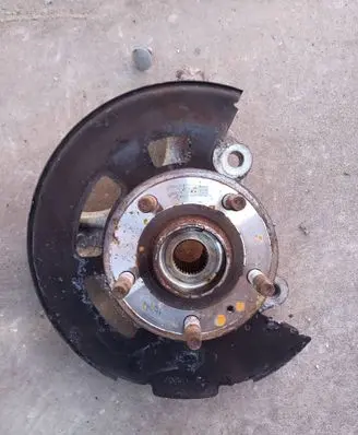 Opel Astra K Front wheel hub 13510543