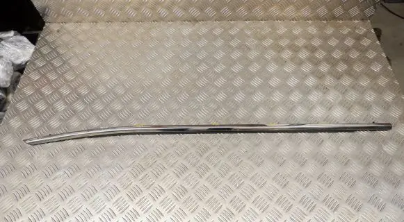 Toyota Highlander XU70 Front door trim (molding) 757100E100