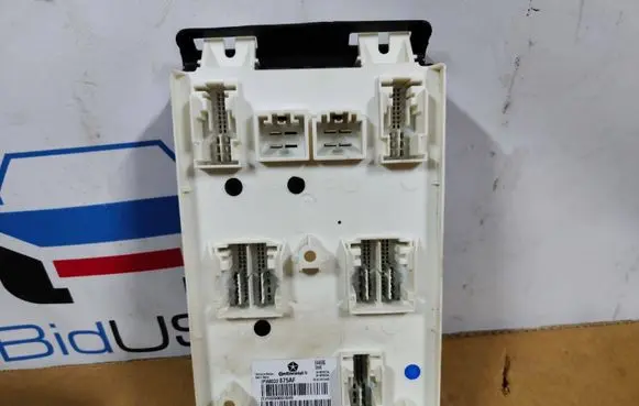 Chrysler Pacifica BSM Control unit 68222875af