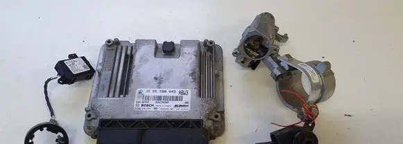 Opel Insignia A Engine control unit/module 0281030852