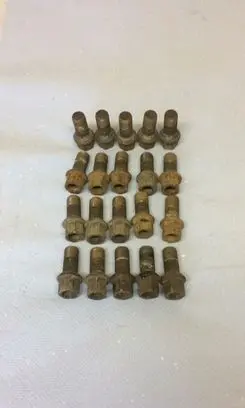 Volkswagen Golf IV Nuts/bolts 
