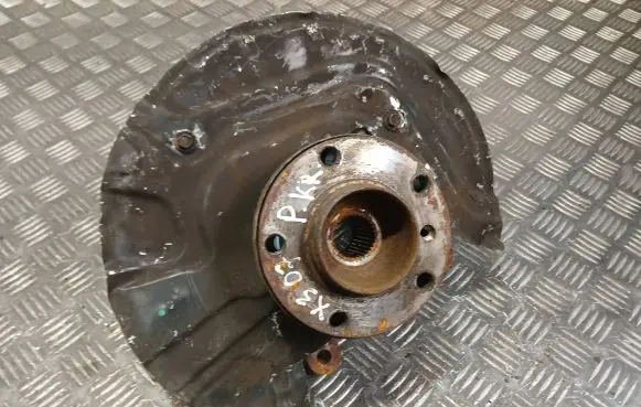 BMW X3 E83 Front wheel hub spindle knuckle