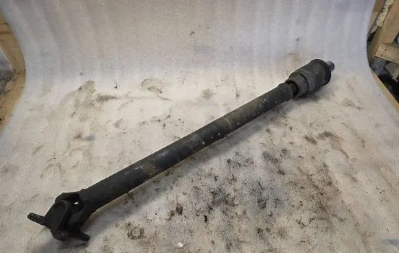 Mitsubishi Pajero Front prop shaft