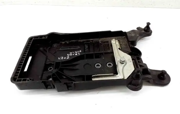 Battery box tray