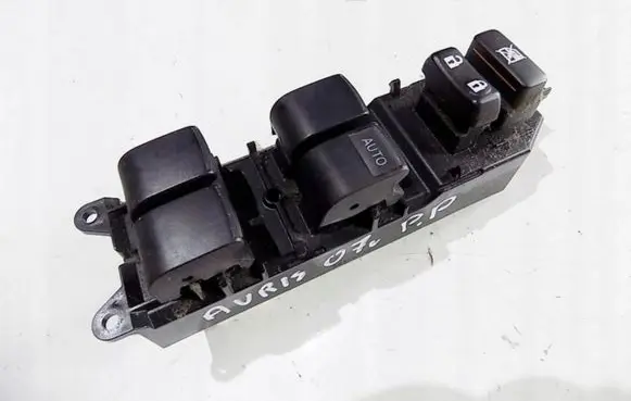 Toyota Auris 150 Electric window control switch