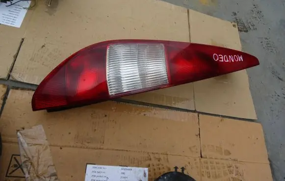 Ford Mondeo Mk III Rear/tail lights 1S71-13405-C