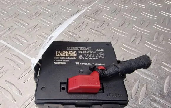 Volkswagen PASSAT B8 Gateway control module 5Q0907530AE