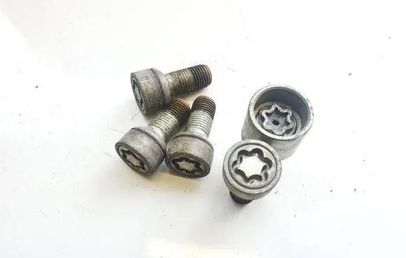 Skoda Superb B6 (3T) Nuts/bolts 