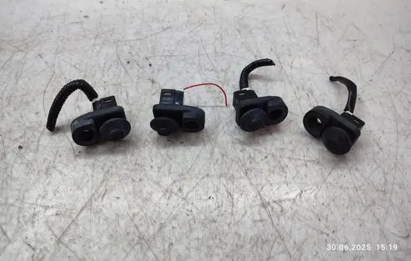 Infiniti Q50 Tailgate sensor 