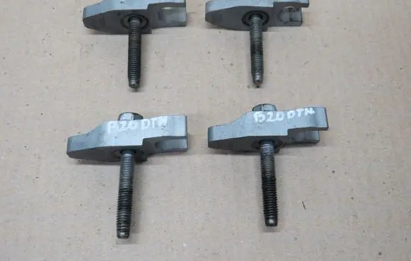 Opel Insignia A Fuel Injector clamp holder 78284 043240