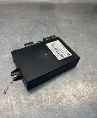 Mercedes-Benz E W211 Tow bar trailer control unit/module 2115450832 5DS00849300