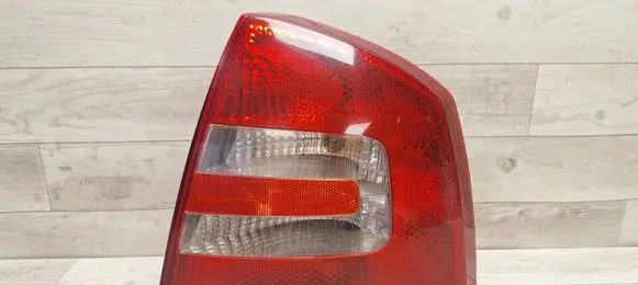 Skoda Octavia Mk2 (1Z) Rear/tail lights 1Z5945096A 1Z5945112A