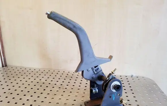 Hyundai Santa Fe Handbrake/parking brake lever assembly 597102B300J4