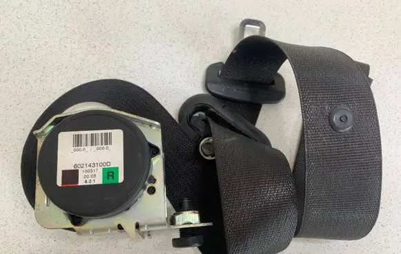 Opel Astra H Front seatbelt 602143100D