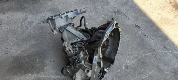 Nissan Micra Manual 5 speed gearbox JHQCG820024