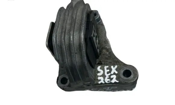 Volvo XC90 Engine mount bracket 301448629