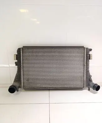 Volkswagen Golf VI Intercooler radiator 1K0145803BM