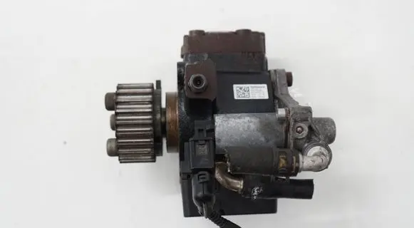 Volkswagen PASSAT B7 Fuel injection high pressure pump 03L130755HACR 03L130755H