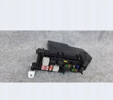 Mercedes-Benz C W204 Fuse box set 2049005601