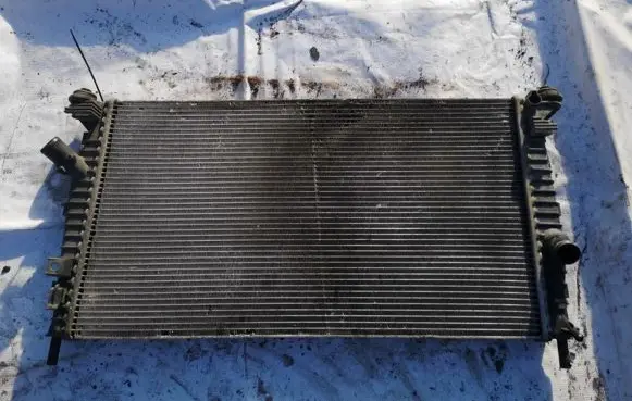 Coolant radiator