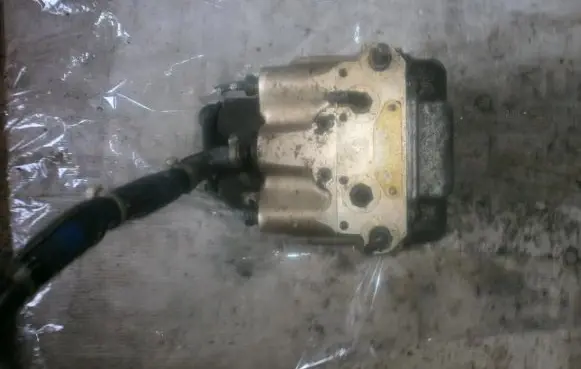 Nissan Almera ABS Pump 476001m200