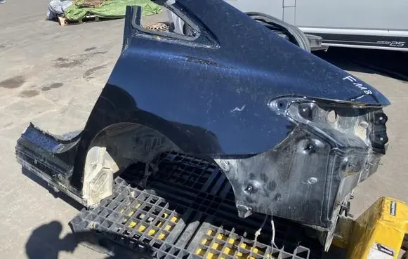 Mercedes-Benz EQE v295 Rear quarter panel 