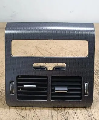 Rear air vent grill