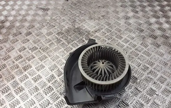 Volkswagen Polo Heater fan/blower 6Q1820015C