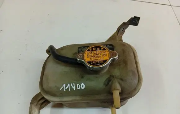 KIA Cerato Coolant expansion tank/reservoir