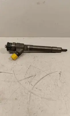 Nissan X-Trail T32 Fuel injector 0445110546