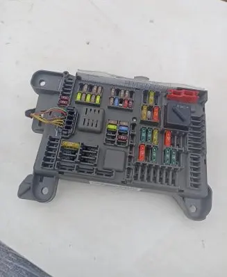 BMW X6 E71 Fuse module 518954021A 693168704 072527693168704