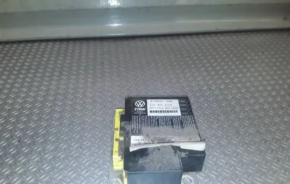 Volkswagen PASSAT B6 Airbag control unit/module 3C0909605M