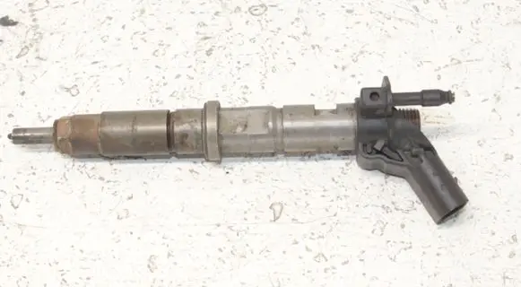Volkswagen Crafter Fuel injector 076130277