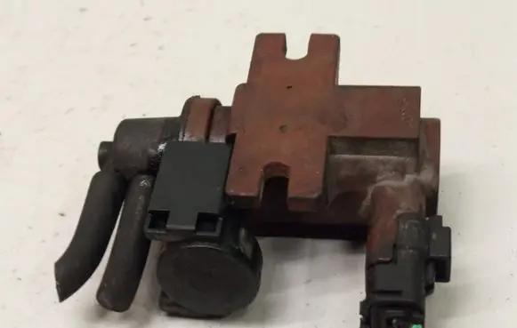 Ford Galaxy Turbo solenoid valve 6G9Q9E882BA