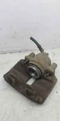 Volkswagen PASSAT B6 Front brake caliper