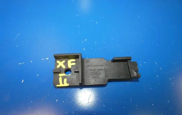 Jaguar XF Radiator mount bracket GX73-8A290-BA