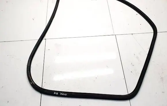 Volkswagen Jetta V Rubber seal front coupe door 1K5867911A