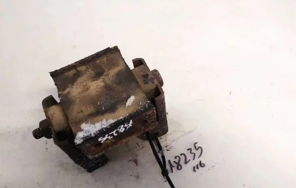 Volkswagen I LT Engine mount bracket 281399201c