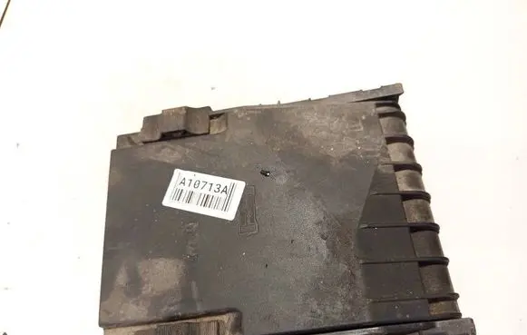 Skoda Superb B6 (3T) Fuse box cover 1k0937132f