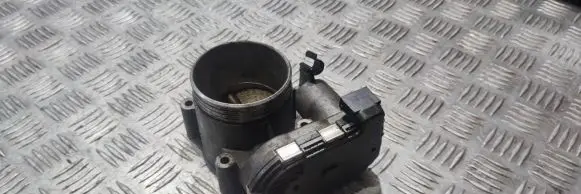 Volvo V70 Throttle valve 8677866