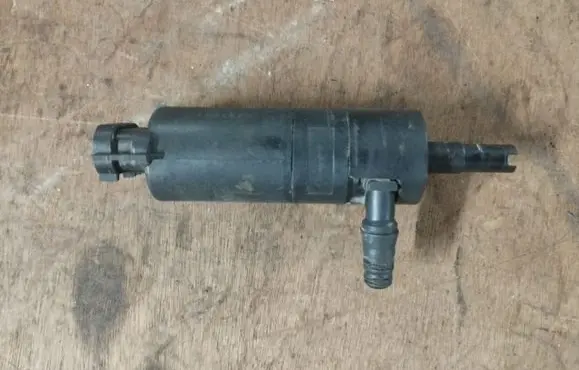 Chrysler Voyager Headlight washer pump 