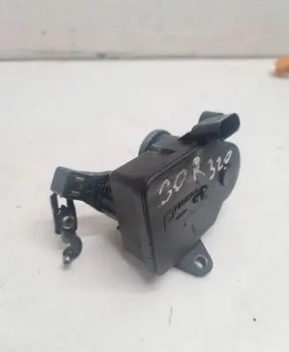 Mercedes-Benz R W251 Intake manifold valve actuator/motor 642150049102
